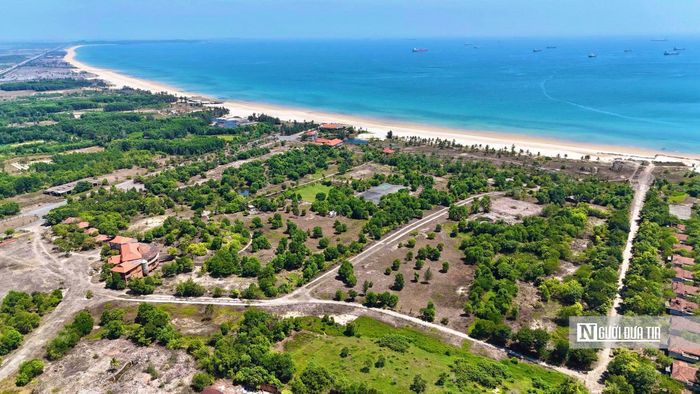 Dự án Khu du lịch Thiên Đàng nằm dọc bãi biển Khe Hai (xã Bình Sơn, tỉnh Quảng Ngãi), thuộc Khu kinh tế Dung Quất, do Công ty cổ phần Đầu tư Phát triển Quảng Nam (trước đây là Công ty cổ phần Thiên Đàng) làm chủ đầu tư.