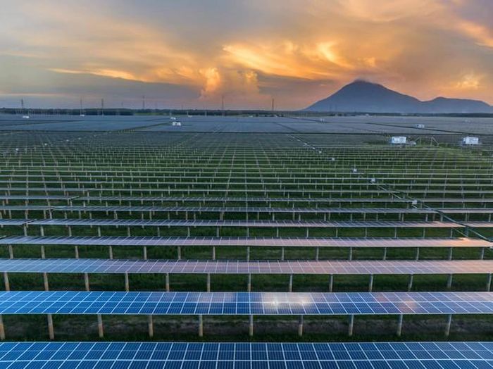 Hoàn Cầu Solar LA bị xử phạt 925 triệu đồng do vi phạm trong lĩnh vực chứng khoán và thị trường chứng khoán (Ảnh minh họa).