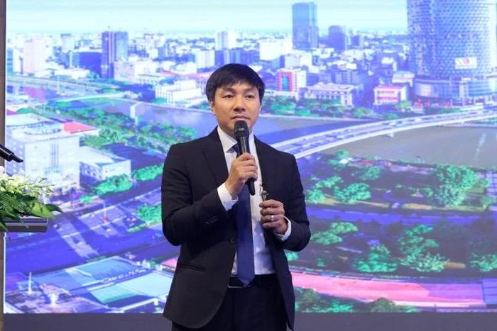 Ông Trần Văn Hiển - Trưởng Ban Kinh tế và Xúc tiến thương mại thuộc Hiệp hội Doanh nghiệp nhỏ và vừa Việt Nam (VINASME) phát biểu tại sự kiện.