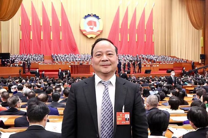 Tỷ phú Tăng Dục Quần hiện là Ủy viên toàn quốc Hội nghị Chính trị hiệp thương nhân dân Trung Quốc khóa thứ hai liên tiếp. Ảnh: Thepaper.