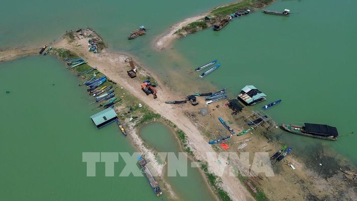 Hồ Dầu Tiếng không chỉ bảo đảm an ninh nguồn nước mà còn mở ra nhiều tiềm năng phát triển du lịch sinh thái và các ngành kinh tế xanh. Ảnh: Giang Phương - TTXVN