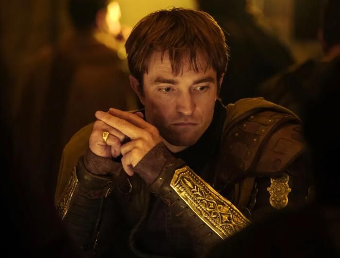 Robert Pattinson gần như “đánh cắp” mọi cảnh phim mình xuất hiện. Ảnh: NSX