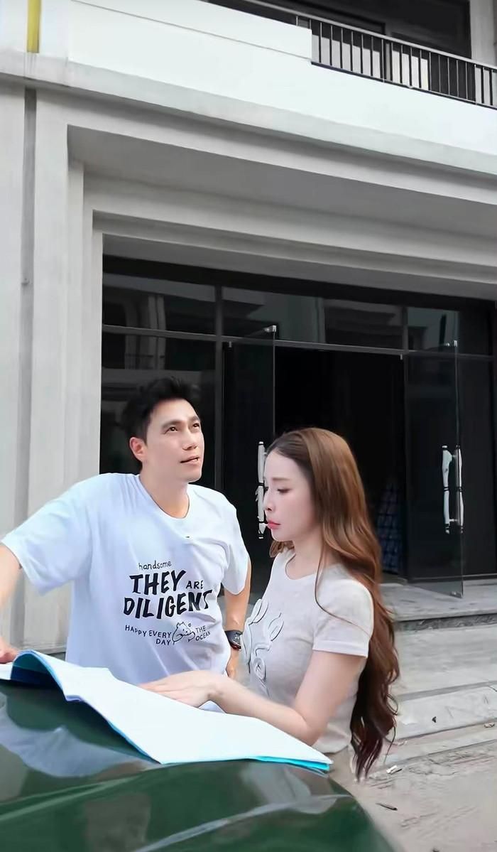 NSƯT Việt Anh và Quỳnh Nga mua chung nhà sau khi xác nhận yêu nhau.