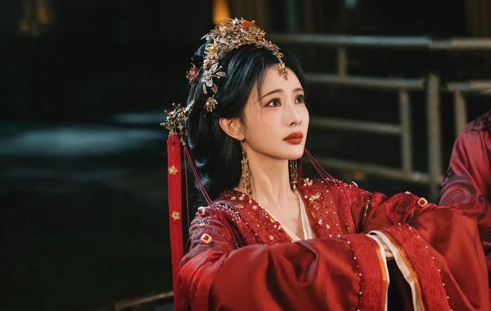 Bách Hoa Sát với sự tham gia của Mạnh Tử Nghĩa và Hà Dữ nhanh chóng thu hút lượng người xem lớn ngay từ khi lên sóng.