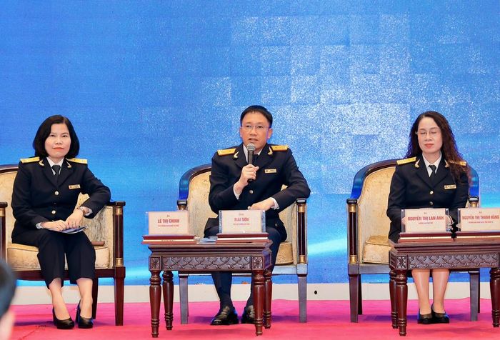 Phó Cục trưởng Cục Thuế Mai Sơn chia sẻ tại Hội thảo.