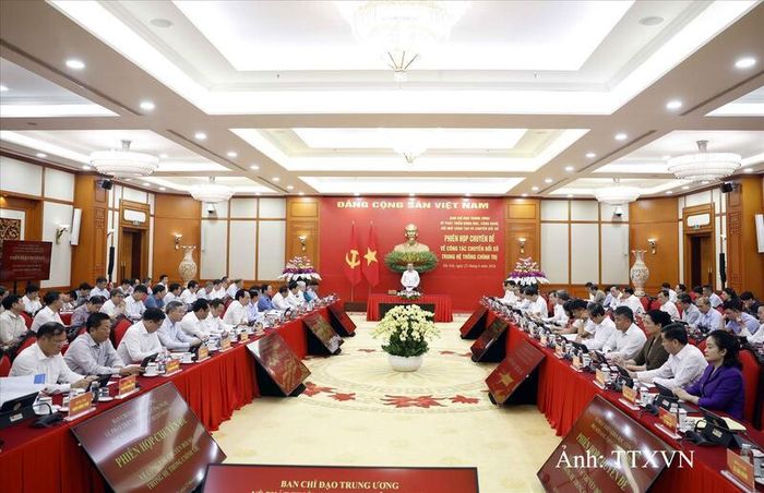 Ban Chỉ đạo Trung ương về phát triển khoa học, công nghệ, đổi mới sáng tạo và chuyển đổi số tổ chức Phiên họp chuyên đề về công tác chuyển đổi số trong hệ thống chính trị.
