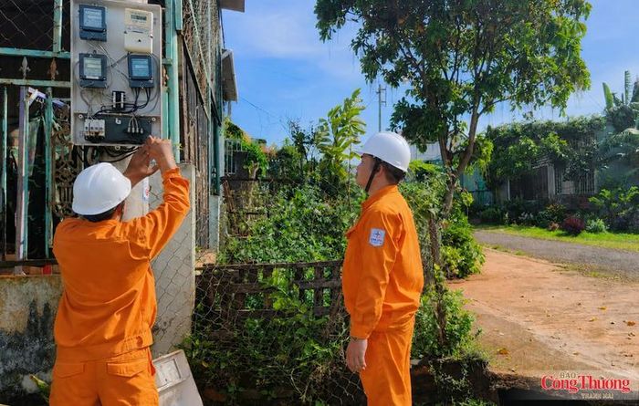 Nhờ ứng dụng chuyển đổi số, PC Gia Lai nâng tỷ lệ khách hàng được đo xa trực tuyến lên hơn 99%, vượt mục tiêu kế hoạch năm 2026.