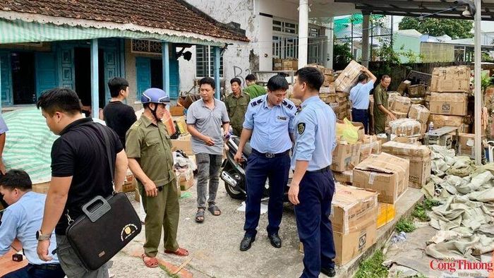 Các lực lượng chức năng tăng cường kiểm tra, giám sát hoạt động kinh doanh trên môi trường thương mại điện tử trên địa bàn.