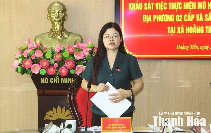 Phó Trưởng Đoàn ĐBQH tỉnh Lương Thị Hoa phát biểu tại buổi làm việc.