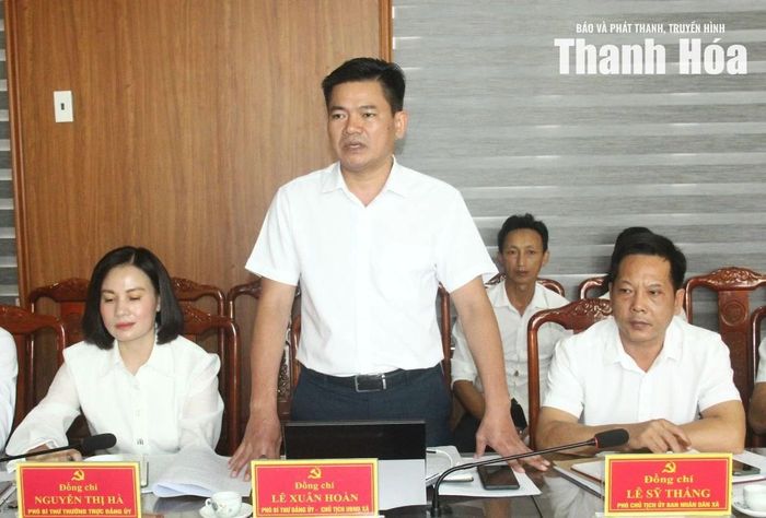 Lãnh đạo xã Hoằng Tiến phát biểu tại buổi làm việc.