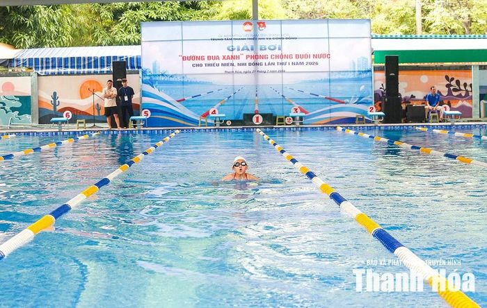 Giải bơi “đường đua xanh” năm 2026 được tổ chức tại Bể bơi Trung tâm Thanh thiếu nhi và Cộng đồng Thanh Hóa, phường Sầm Sơn.