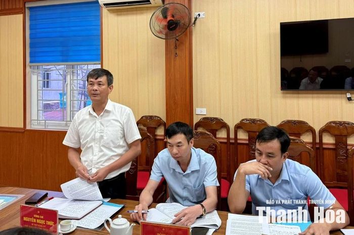 Bí thư Đảng ủy, Chủ tịch HĐND xã Lam Sơn Nguyễn Ngọc Thức phát biểu tại hội nghị.