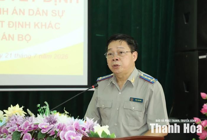 Trưởng Thi hành án dân sự tỉnh Thanh Hóa Trần Văn Dũng phát biểu tại buổi lễ.