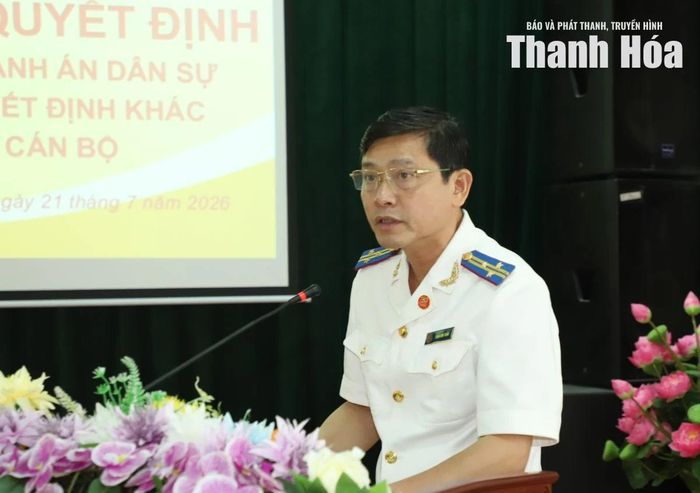 Tân Phó trưởng Thi hành án dân sự tỉnh Trần Anh Tuấn phát biểu nhận nhiệm vụ.