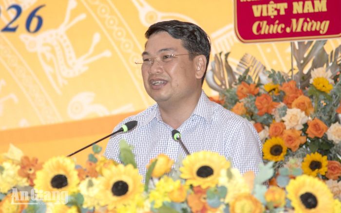 Phó Chủ tịch UBND tỉnh An Giang Lê Trung Hồ phát biểu tại buổi lễ.