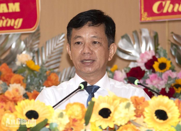 Ông Trần Văn Phước phát biểu nhận nhiệm vụ.