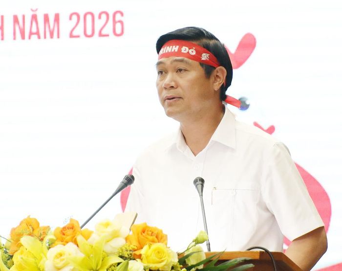 Đồng chí Lê Xuân Lợi phát biểu khai mạc chương trình.