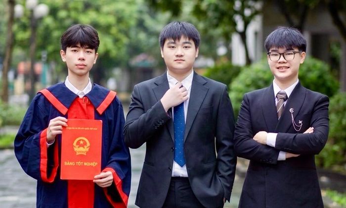 Ba tài năng trẻ Bắc Ninh cùng giành huy chương Olympic Quốc tế năm 2026, từ trái sang phải: Phùng Quang Hưng, Tạ Ngọc Minh, Thân Đức Chính.