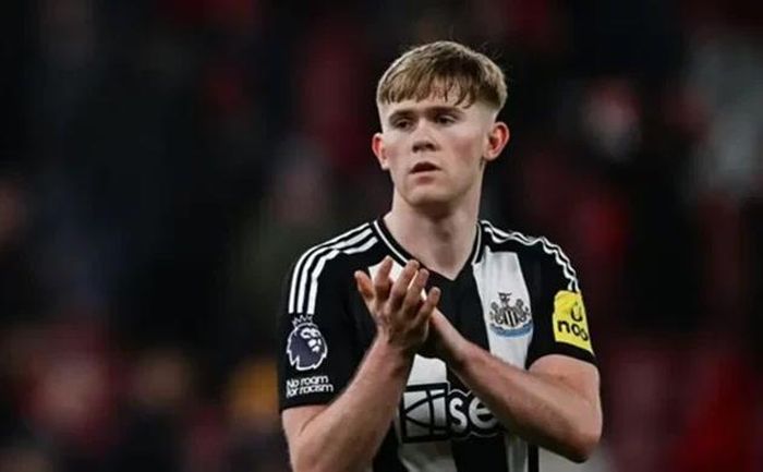 Hall muốn thi đấu cho Man Utd thay vì Chelsea. Ảnh: Getty Images