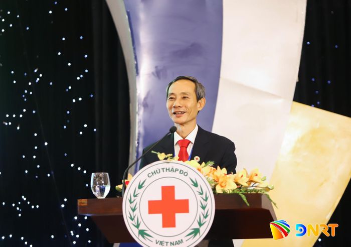 Ông Lê Tấn Minh, Chủ tịch Hội Chữ thập đỏ thành phố Đà Nẵng phát biểu khai mạc đại hội. Ảnh: NGỌC PHÚ