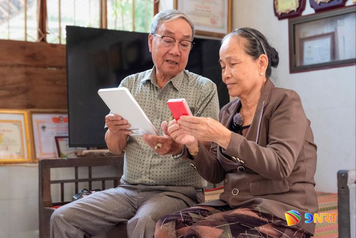 Từ trong khói lửa chiến tranh, ông bà Nguyễn Phước Thạnh - Nguyễn Thị Vy nên duyên vợ chồng, viết nên chuyện tình đẹp. Ảnh: HOÀNG ĐẠO
