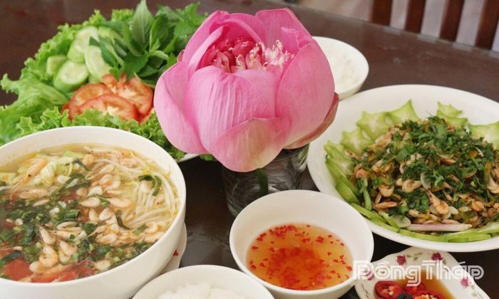 Những món ăn mang hương vị miền Tây đôi khi là cả “một miền thương nhớ” đối với nhiều thế hệ. Ảnh: H.Lê