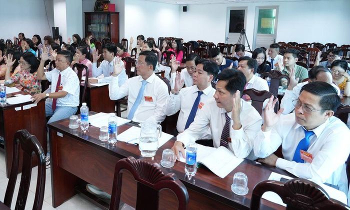 Đại hội biểu quyết thống nhất 100% các chỉ tiêu nghị quyết.