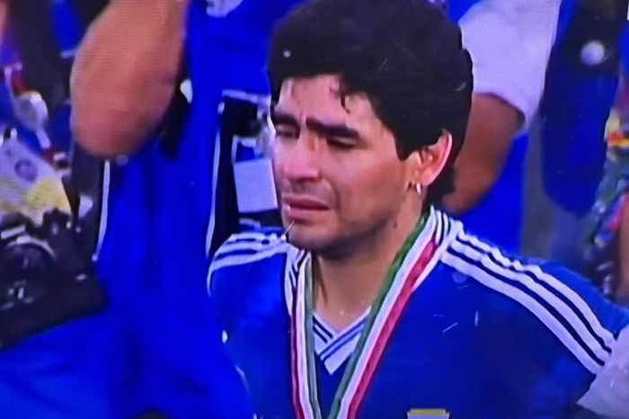 Những giọt nước mắt của Maradona sau thất bại 0-1 trước Tây Đức ở trận chung kết World cup 1990.