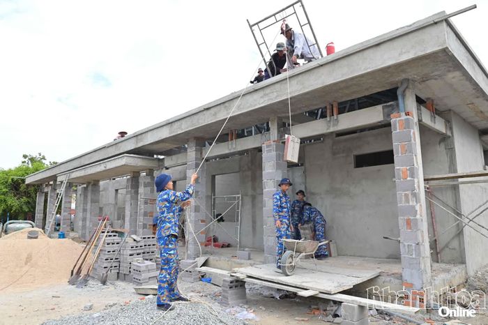 Hỗ trợ lực lượng xây dựng Trường Mầm non Họa My.