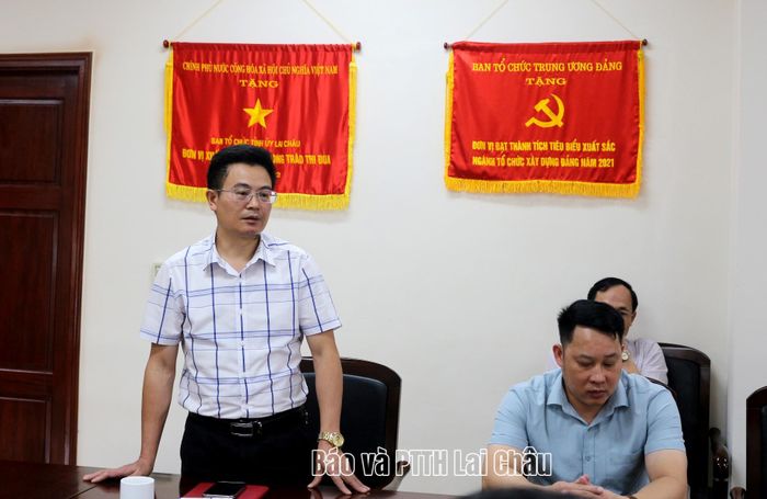 Đồng chí Mạc Quang Mạnh - Phó Trưởng Ban Thường trực Ban Tổ chức Tỉnh ủy phát biểu tại buổi lễ phát động.