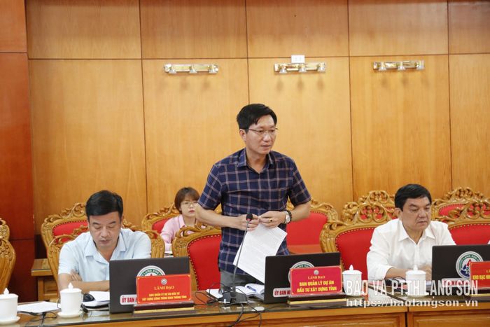 Lãnh đạo Ban Quản lý dự án đầu tư xây dựng tỉnh báo cáo tình hình triển khai một số dự án