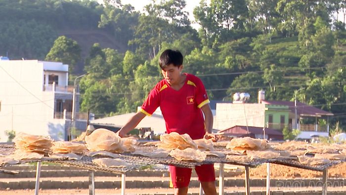 Một số hộ dân chuyển ra sinh sống và sản xuất tại khu tái định cư.