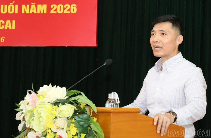 Đại biểu phát biểu đóng góp ý kiến tại hội nghị.