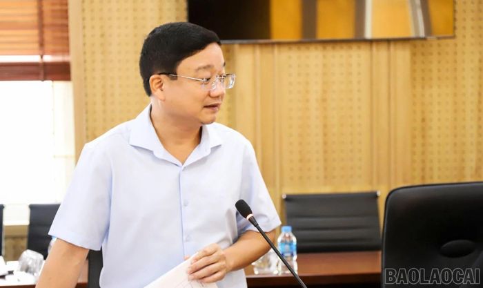 Đồng chí Lã Tiến Ngọc - Ủy viên Ủy ban Kiểm tra Tỉnh ủy phát biểu tại buổi làm việc.