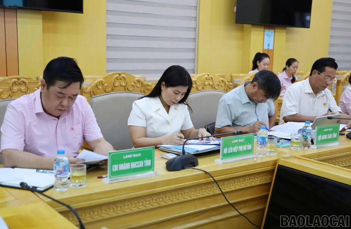 Thành viên Ban đại diện Hội đồng quản trị tham dự hội nghị.