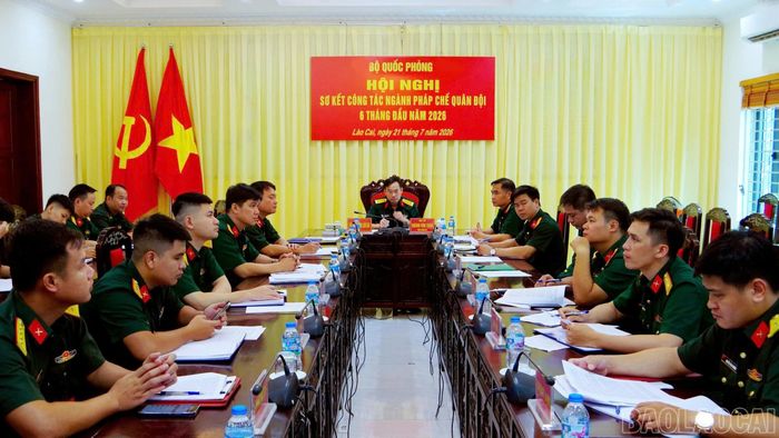 Quang cảnh hội nghị tại điểm cầu Bộ Chỉ huy Quân sự tỉnh Lào Cai.