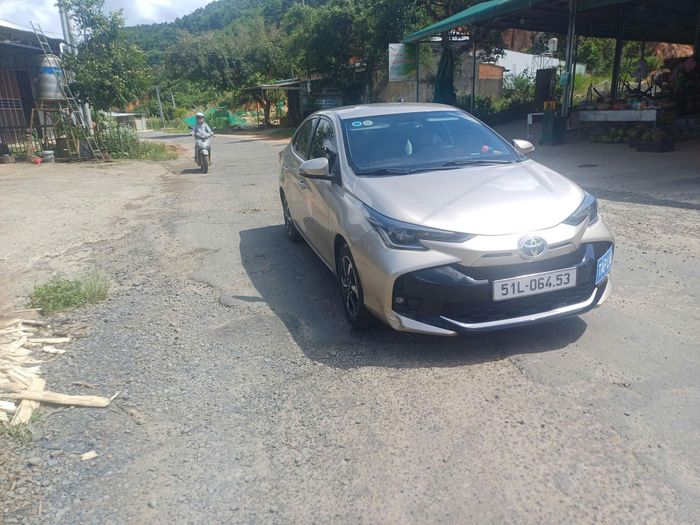 Quốc lộ 55 hư hỏng xe cộ lưu thông khó khăn