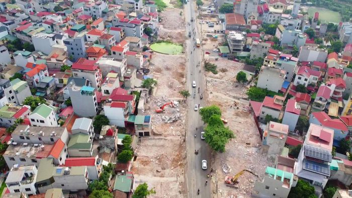 Tuyến Quốc lộ 6 đoạn Hà Đông - Xuân Mai có chiều dài khoảng 21,7 km, mặt cắt ngang rộng 50 - 60 m. Đến ngày 20/7, việc GPMB qua phường Yên Nghĩa đã cơ bản hoàn thành.