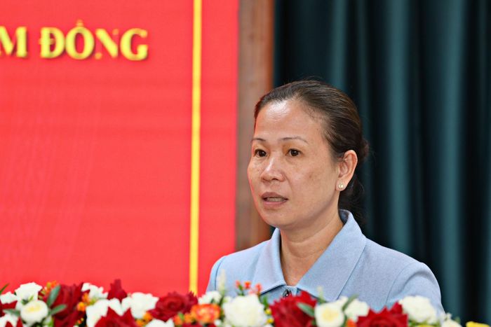 Đồng chí Nguyễn Thị Vân Khánh, Phó Bí thư Thường trực Đảng ủy xã Bắc Bình trình bày tham luận tại buổi tọa đàm