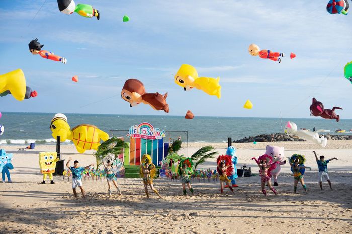 Nhiều hoạt động hấp dẫn dịp hè thu hút du khách đến với Mũi Né