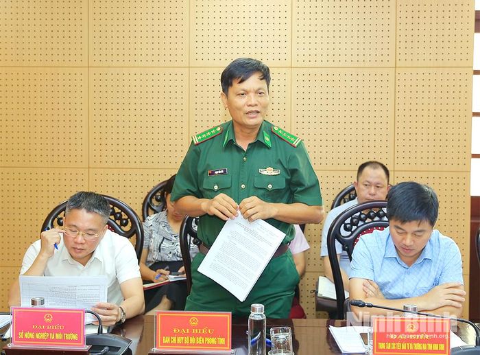 Lãnh đạo Ban Chỉ huy bộ đội biên phòng tỉnh phát biểu tại hội nghị.