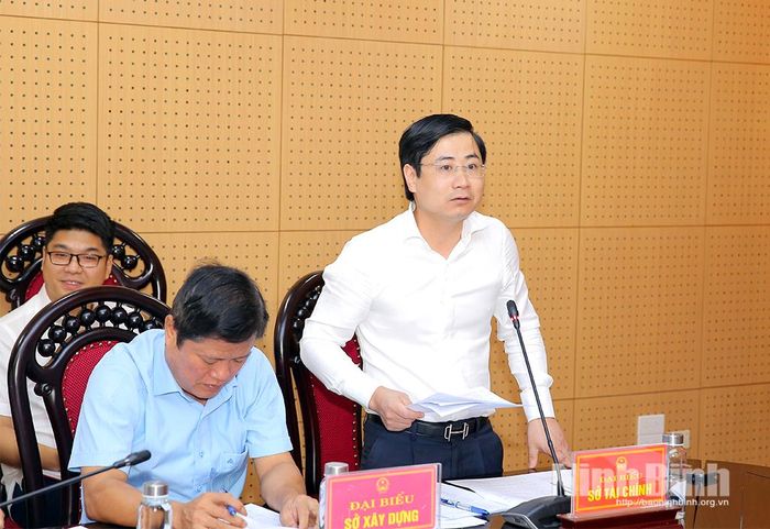Lãnh đạo Sở Tài chính phát biểu tại hội nghị.
