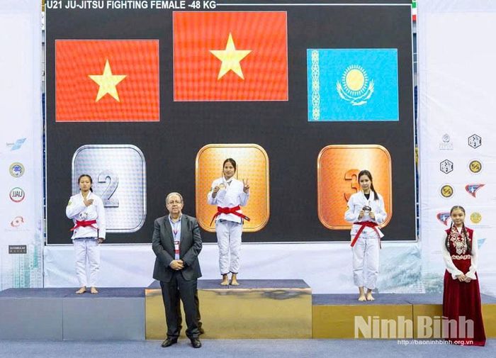 Vận động viên Phạm Tường Vy giành Huy chương Vàng nội dung U21 Fighting.