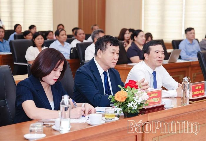 Các đại biểu tham dự hội nghị.