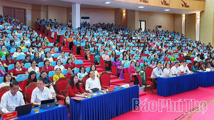 Toàn cảnh hội nghị.