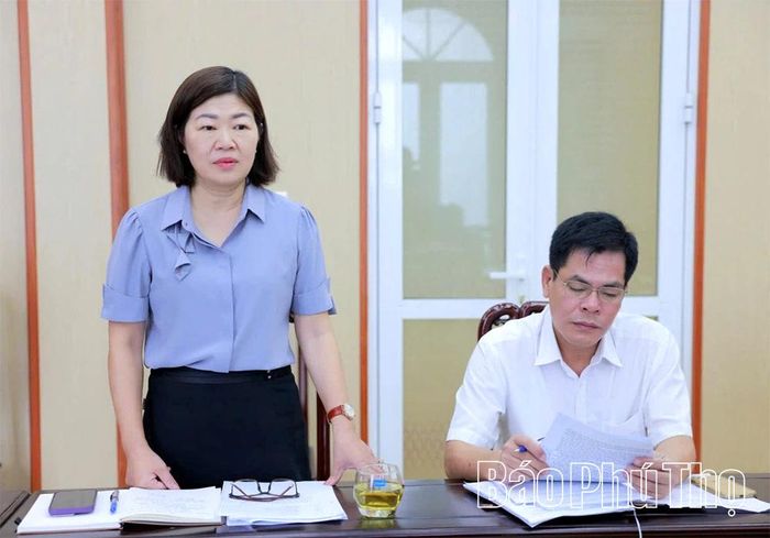 Lãnh đạo Báo và phát thanh, truyền hình Phú Thọ phát biểu tại hội nghị.