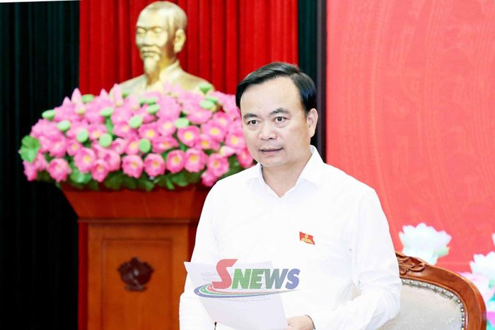 Đồng chí Hà Trung Chiến phát biểu chỉ đạo tại cuộc họp.