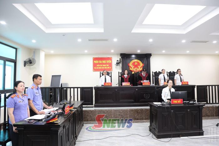 Hội đồng xét xử tuyên án bị cáo.