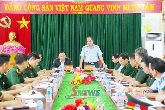 Thiếu tướng Nguyễn Xuân Thủy, Cục trưởng Cục Phòng không lục quân phát biểu kết luận các nội dung kiểm tra.