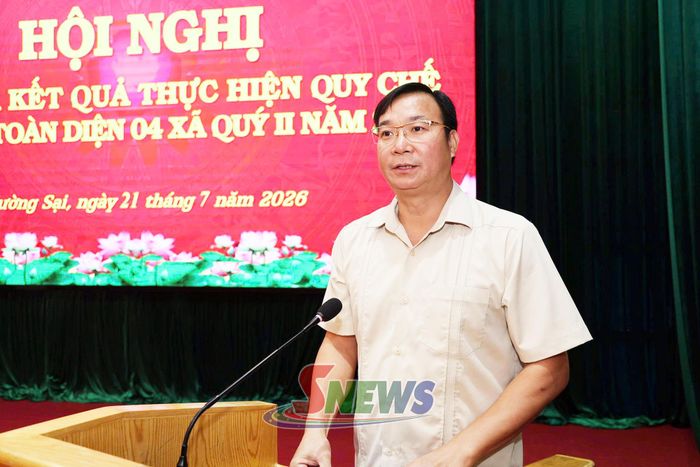 Lãnh đạo Đảng ủy xã Mường Chiên chủ trì thảo luận tại hội nghị.